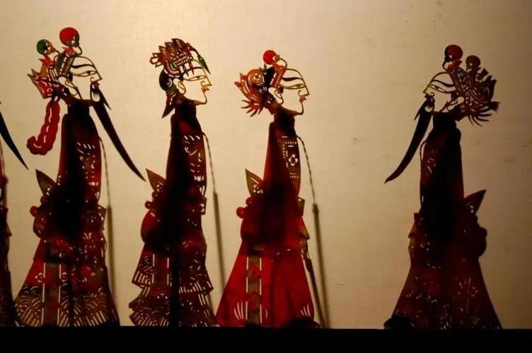 The East Hotel-Very Close To The Drum Tower,The Lama Temple,Houhai Bar Street,And The Forbidden City,There Are Many Old Beijing Traditional Hutongs Around The Hotel ,Experience The Culture Of Old Beijing Hutongs,Near Exit A Of Shichahai On Metro Line المظهر الخارجي الصورة