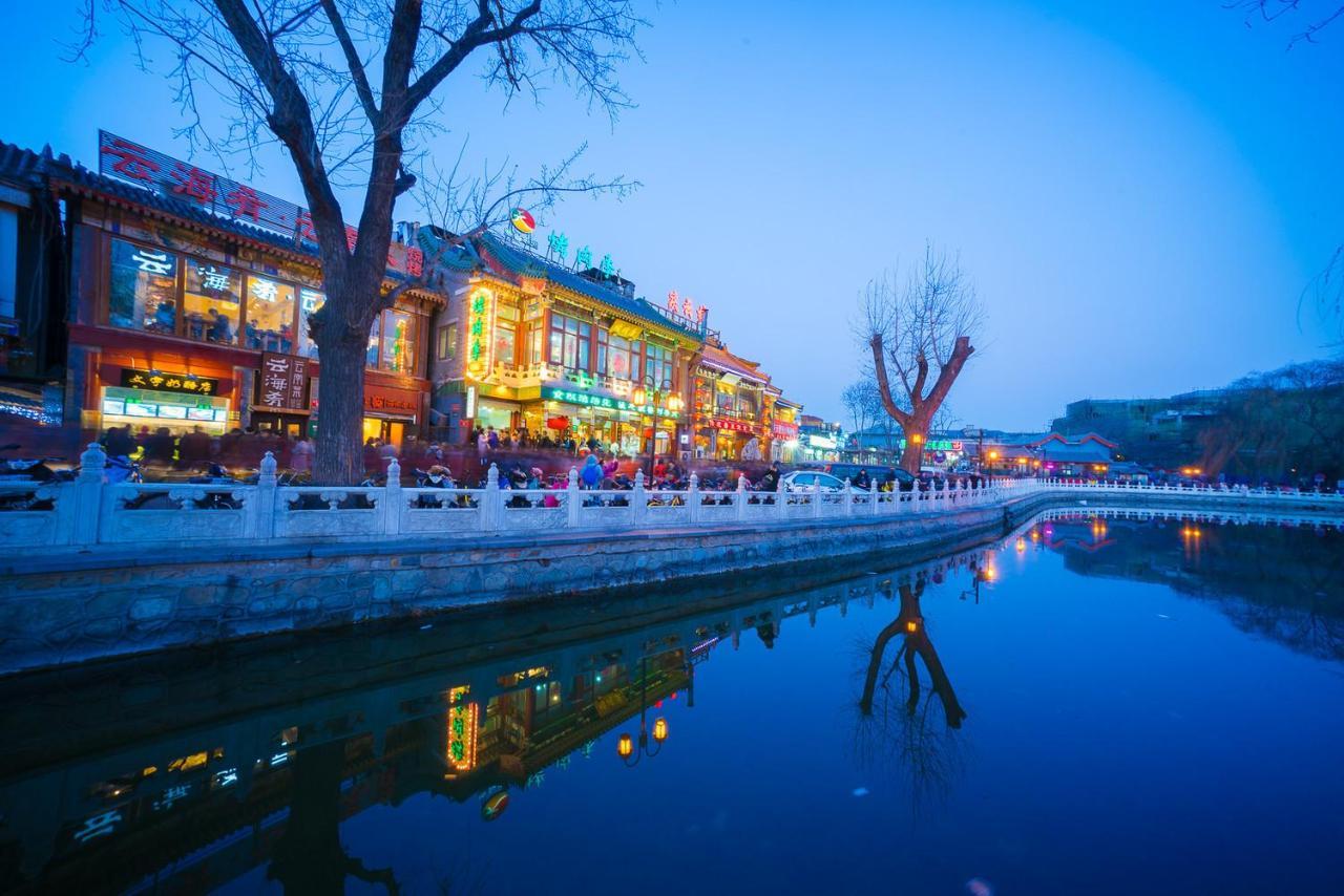The East Hotel-Very Close To The Drum Tower,The Lama Temple,Houhai Bar Street,And The Forbidden City,There Are Many Old Beijing Traditional Hutongs Around The Hotel ,Experience The Culture Of Old Beijing Hutongs,Near Exit A Of Shichahai On Metro Line المظهر الخارجي الصورة