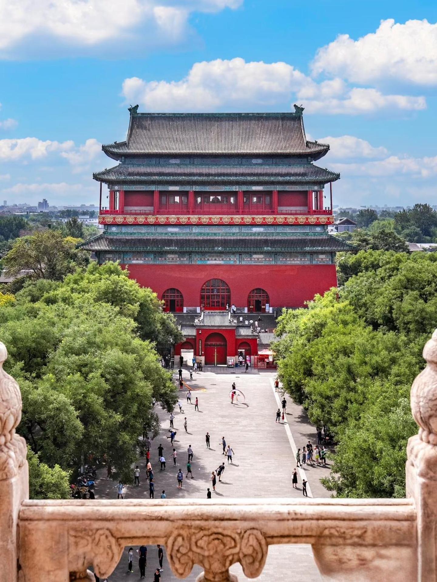 The East Hotel-Very Close To The Drum Tower,The Lama Temple,Houhai Bar Street,And The Forbidden City,There Are Many Old Beijing Traditional Hutongs Around The Hotel ,Experience The Culture Of Old Beijing Hutongs,Near Exit A Of Shichahai On Metro Line المظهر الخارجي الصورة